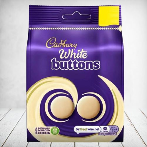 Cadbury Giant White Buttons 95g Pouch