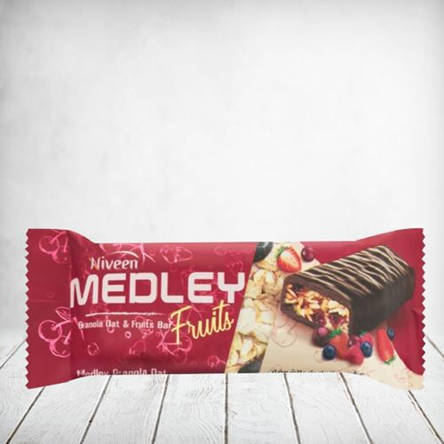 Medley Fruits Granola Oat & Fruits bar 40g