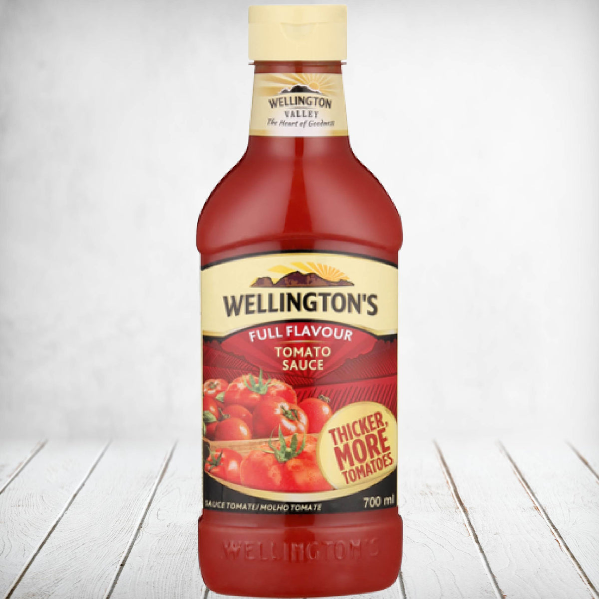 Wellingtons Tomato Sauce Smooth 700ml